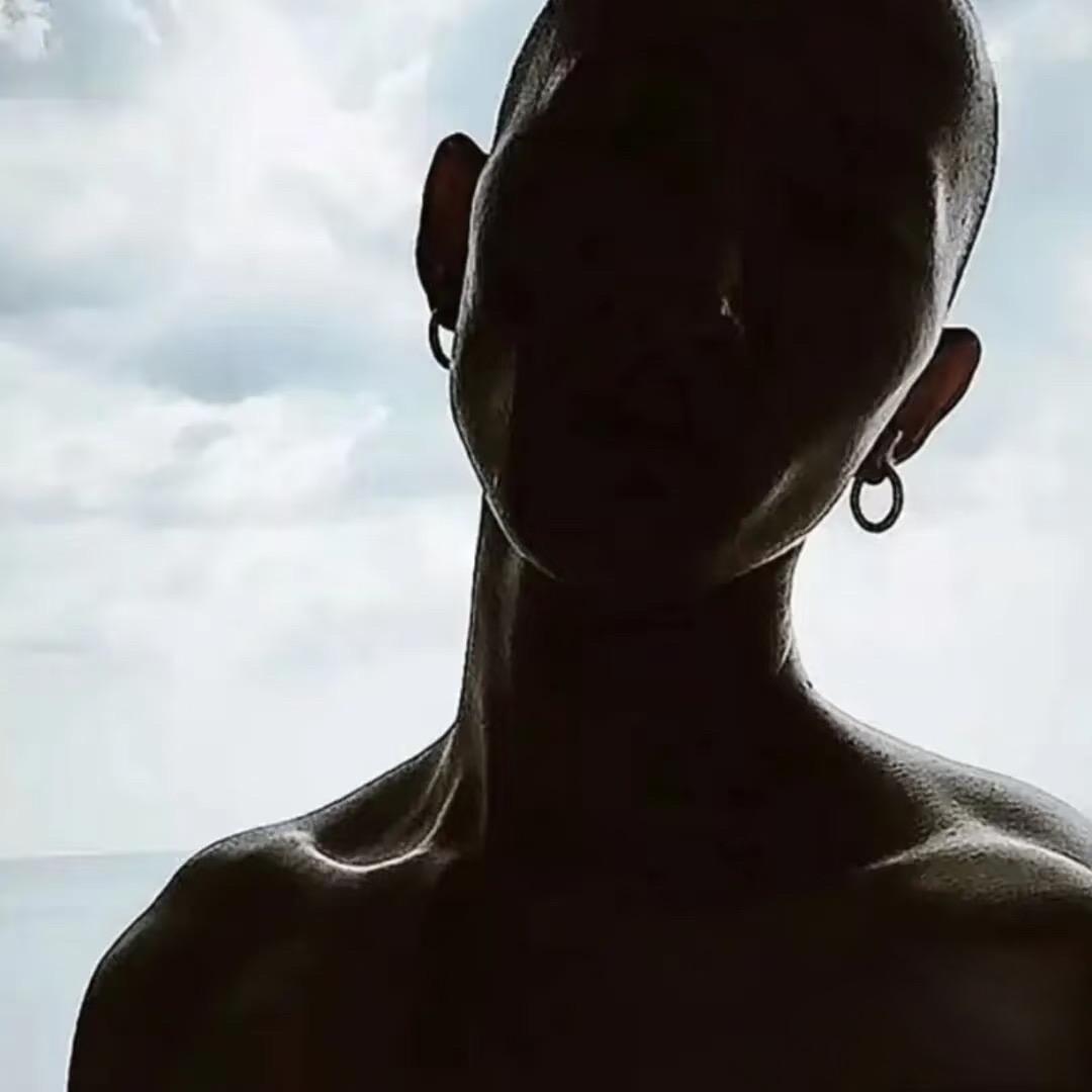 ㅤ                  .