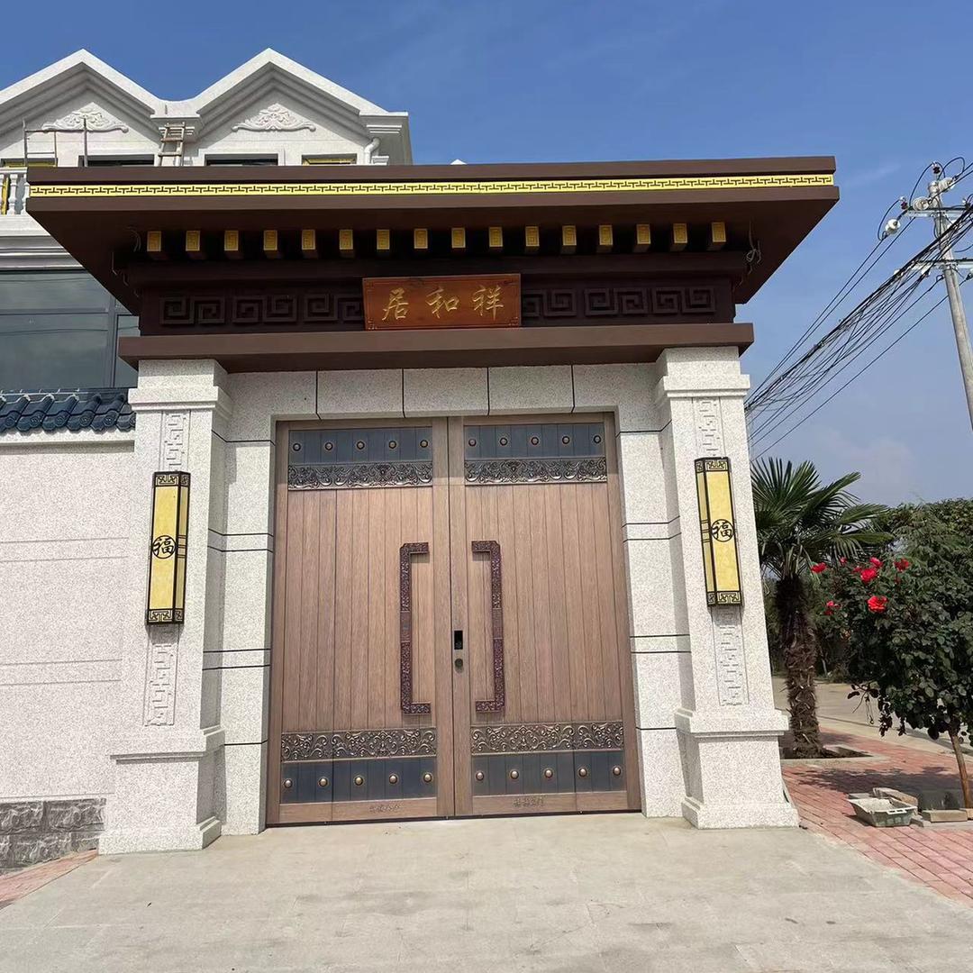 小丁建门楼。小燕