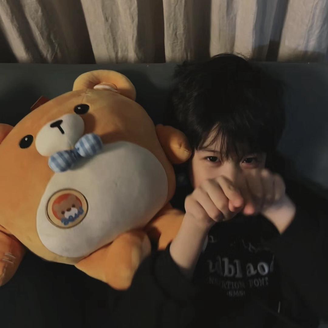 迟  遇