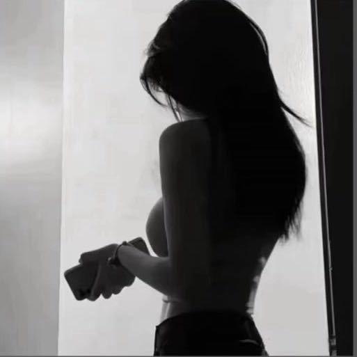 🥀.