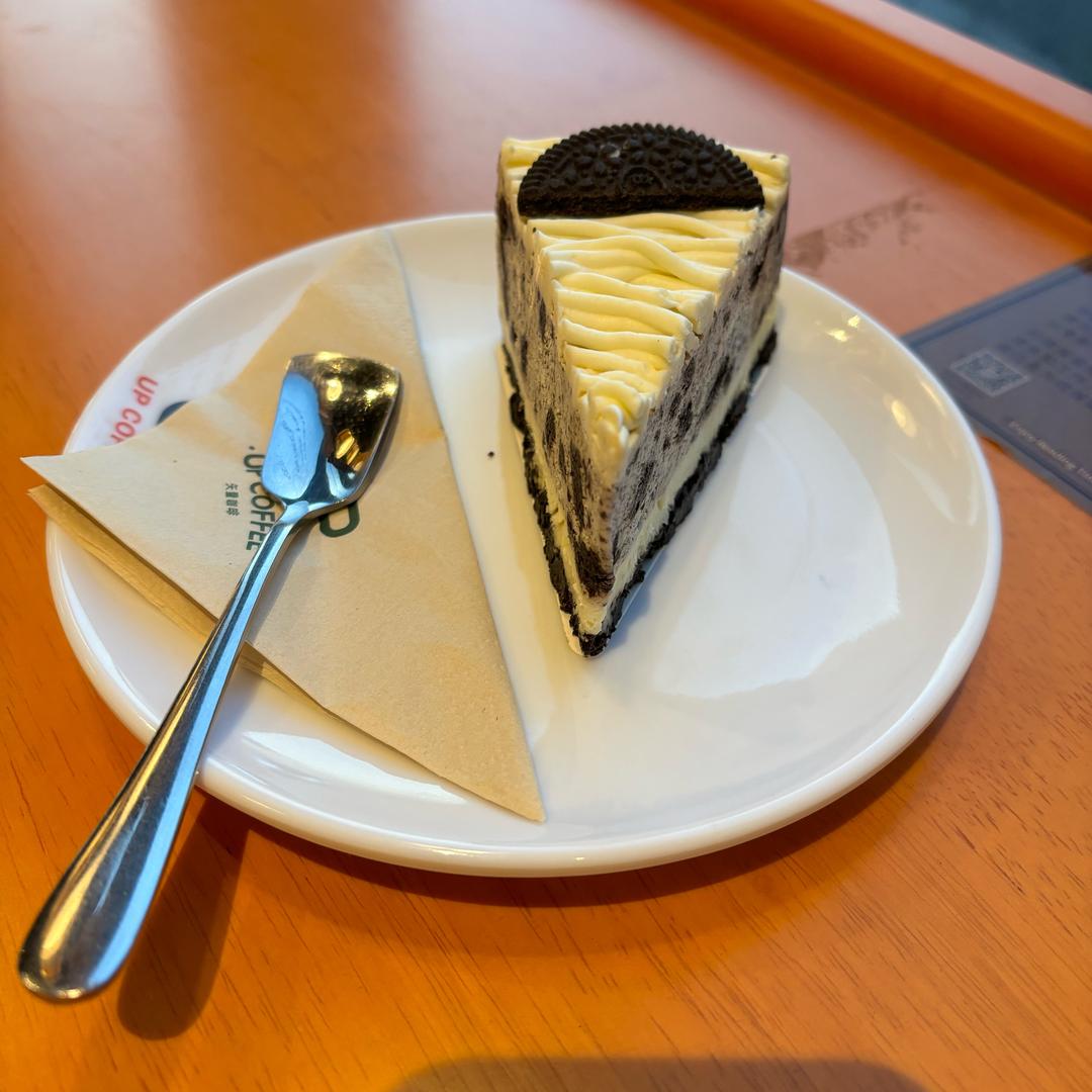 一叶扁舟在海上