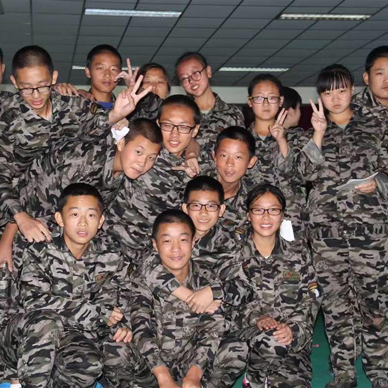 张教官厌学训练基地