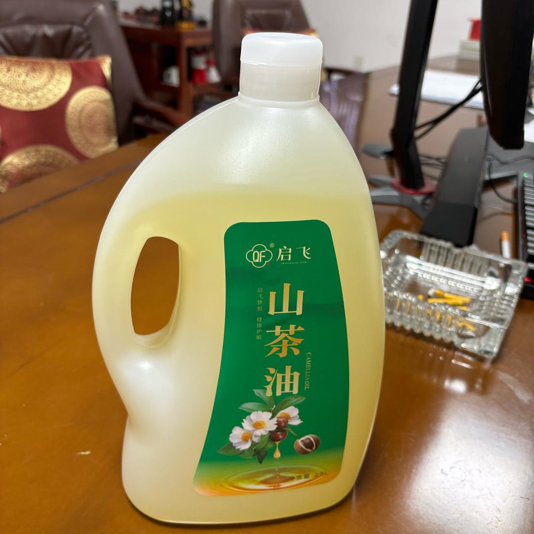 启飞山茶油