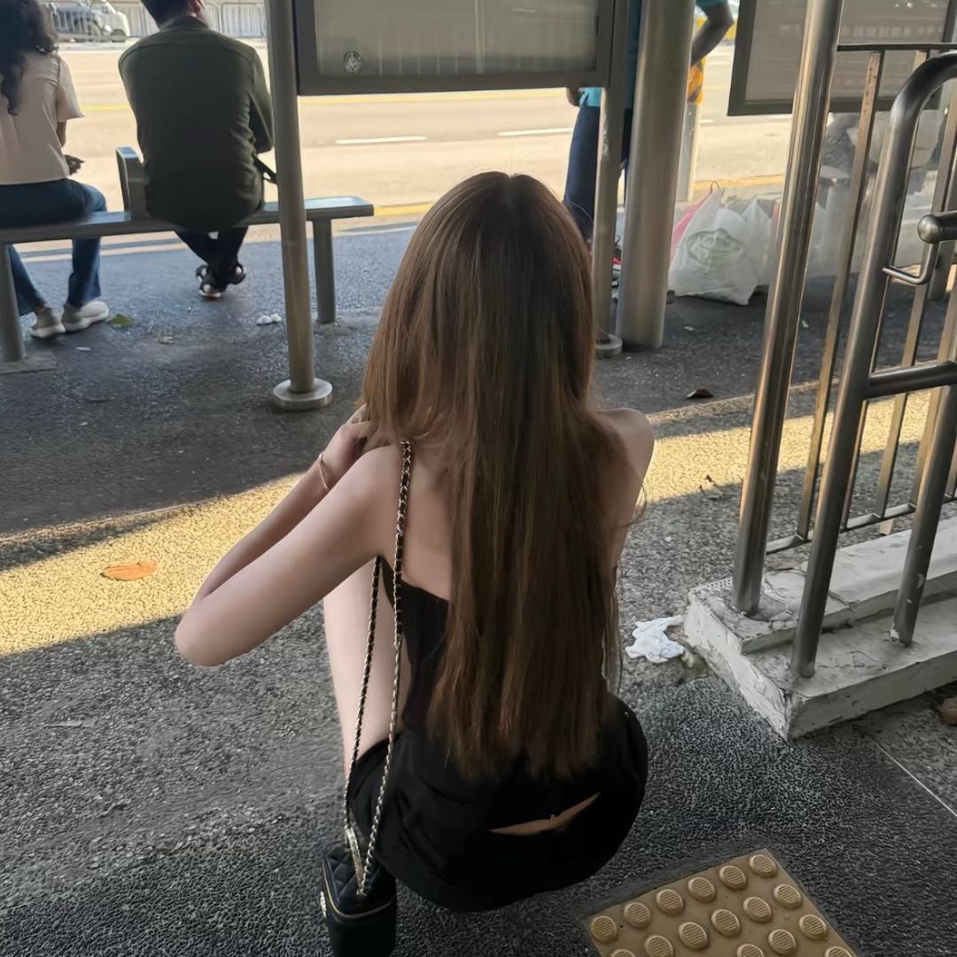 只喜欢关注丑的