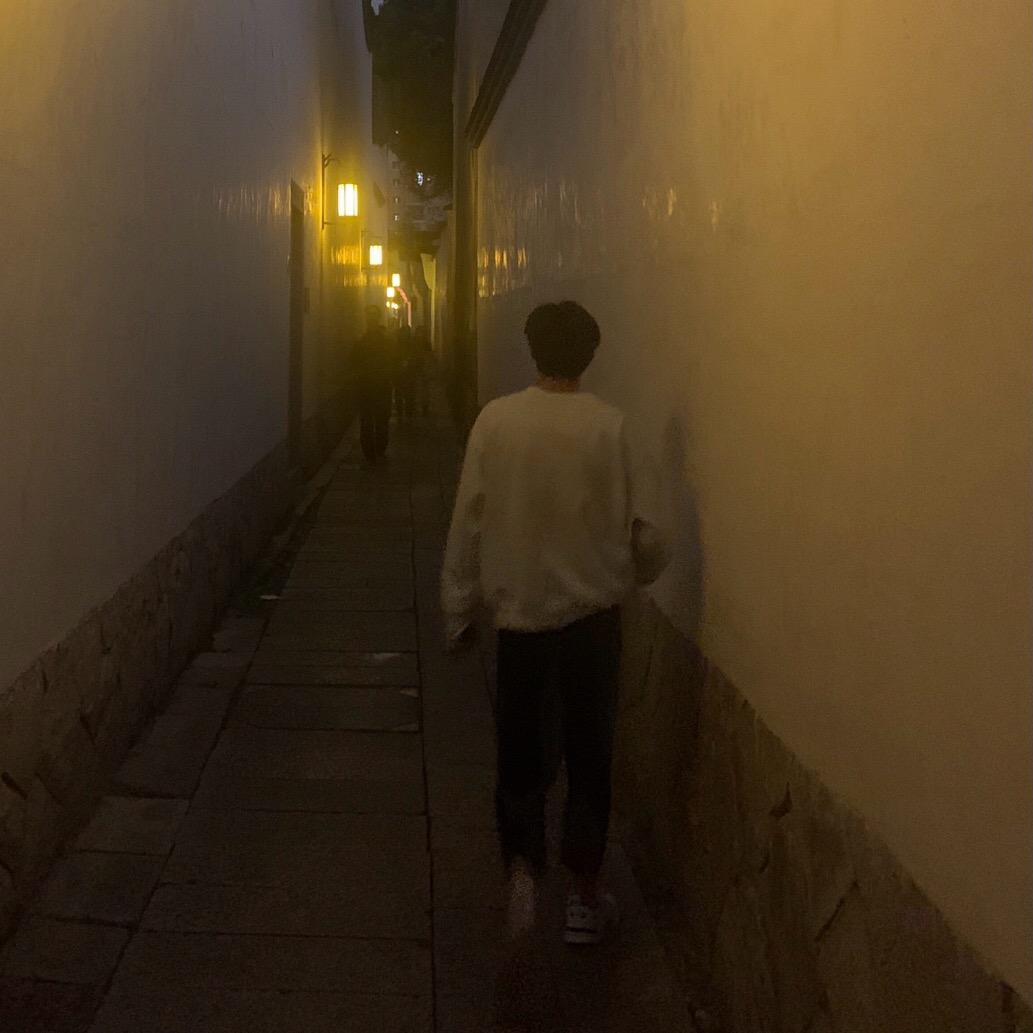 拖鞋哥