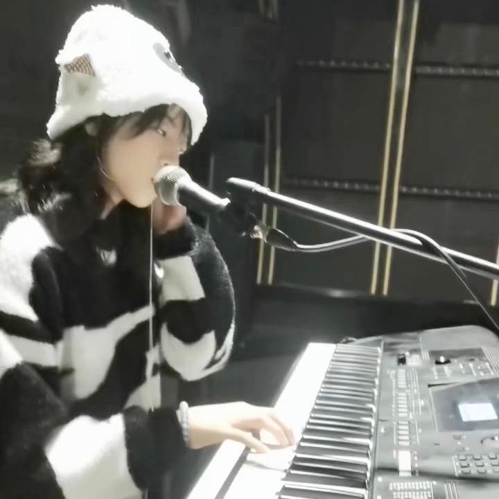 重生之我成了弹唱歌手