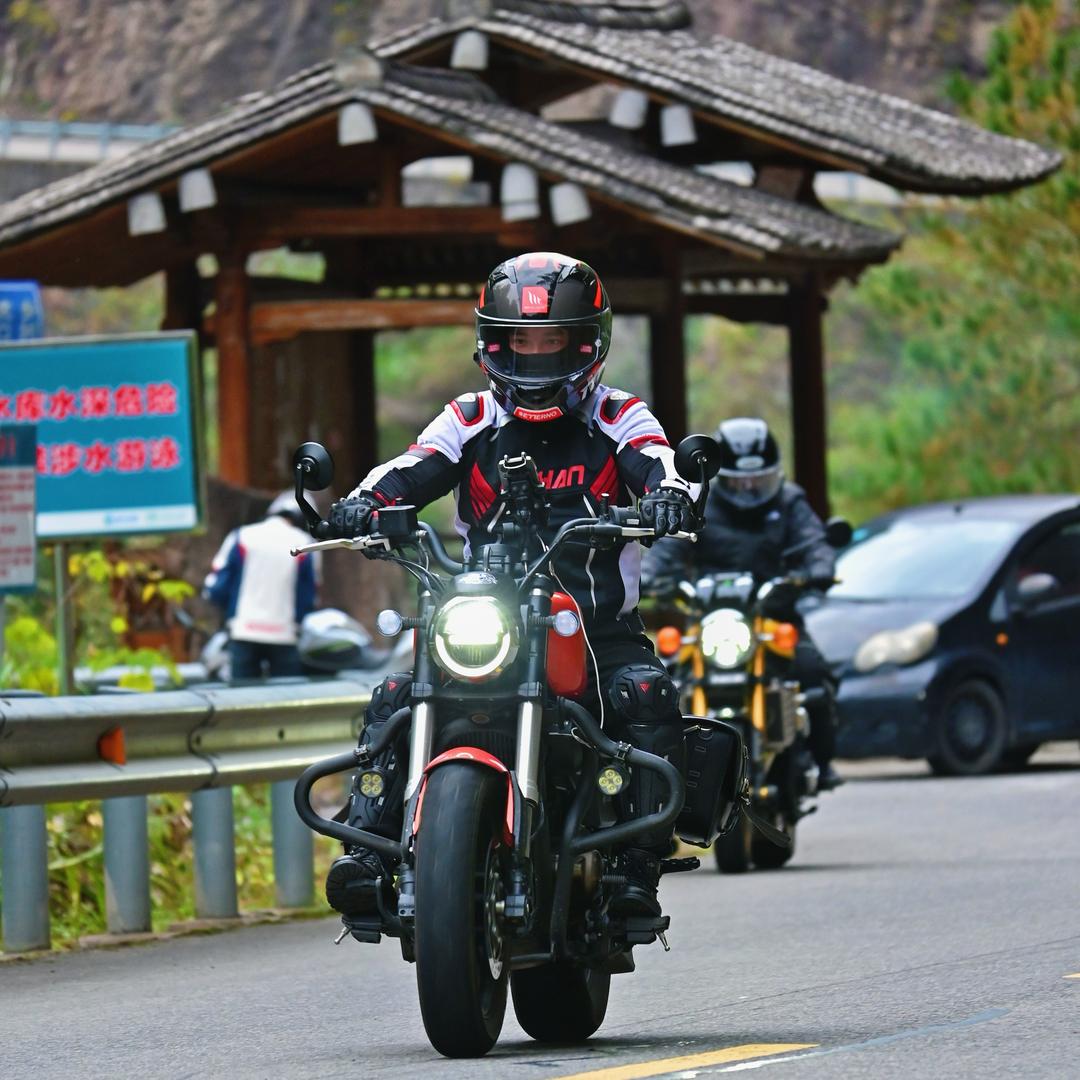 唐宗勤—机车兄弟