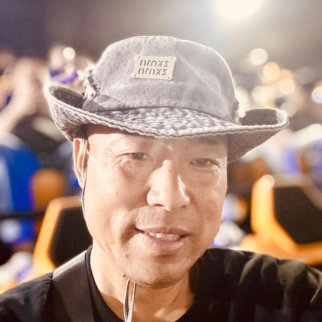 我叫游三宣传员光头游四方