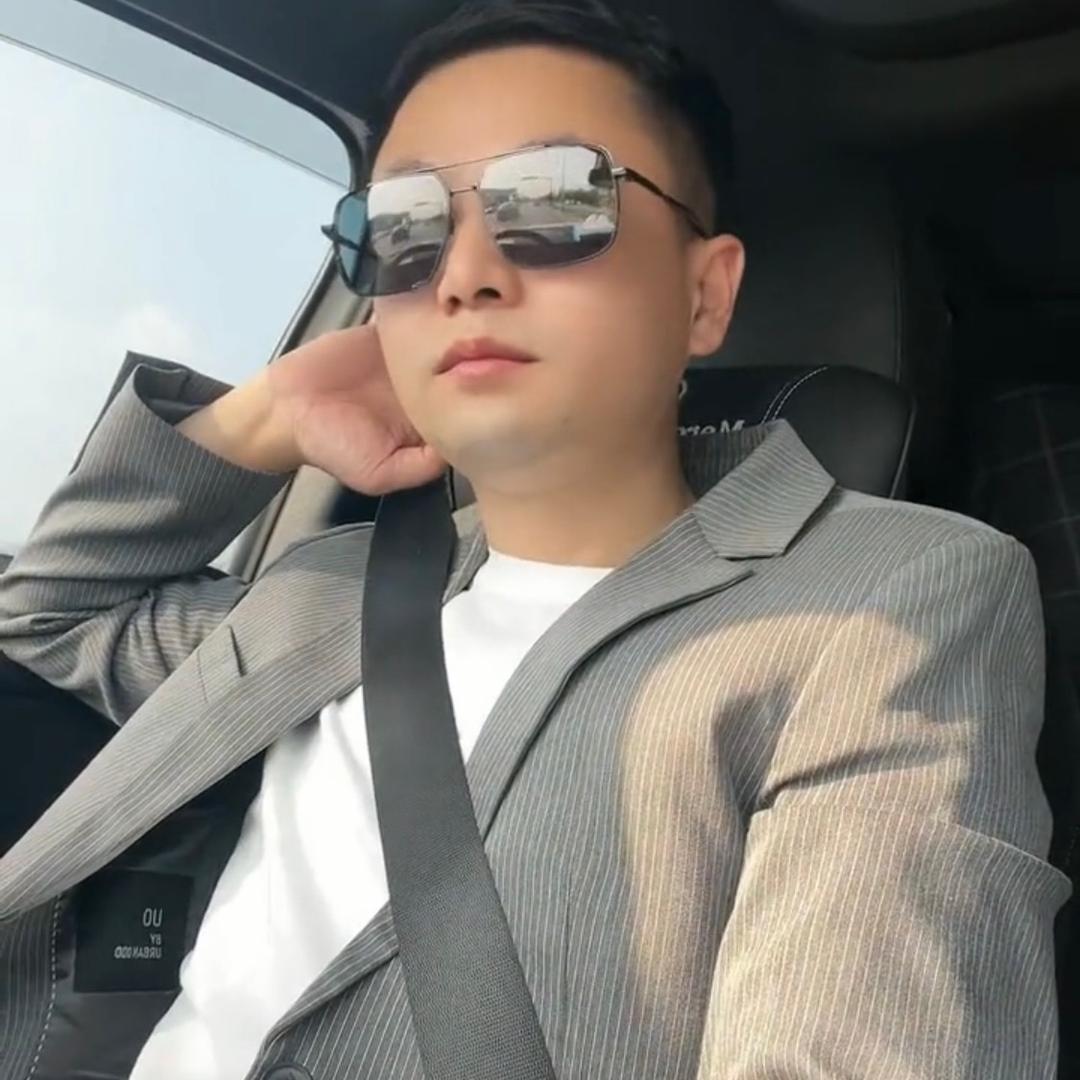 是梦非醒💎 戴爷
