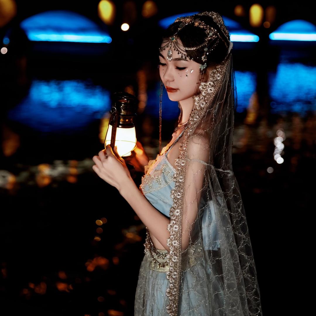 杨三岁 ：力赴男士理发馆