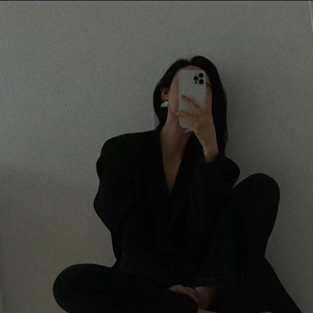 ℳ̶̶̶̶小李怪怪ᥫᩣ