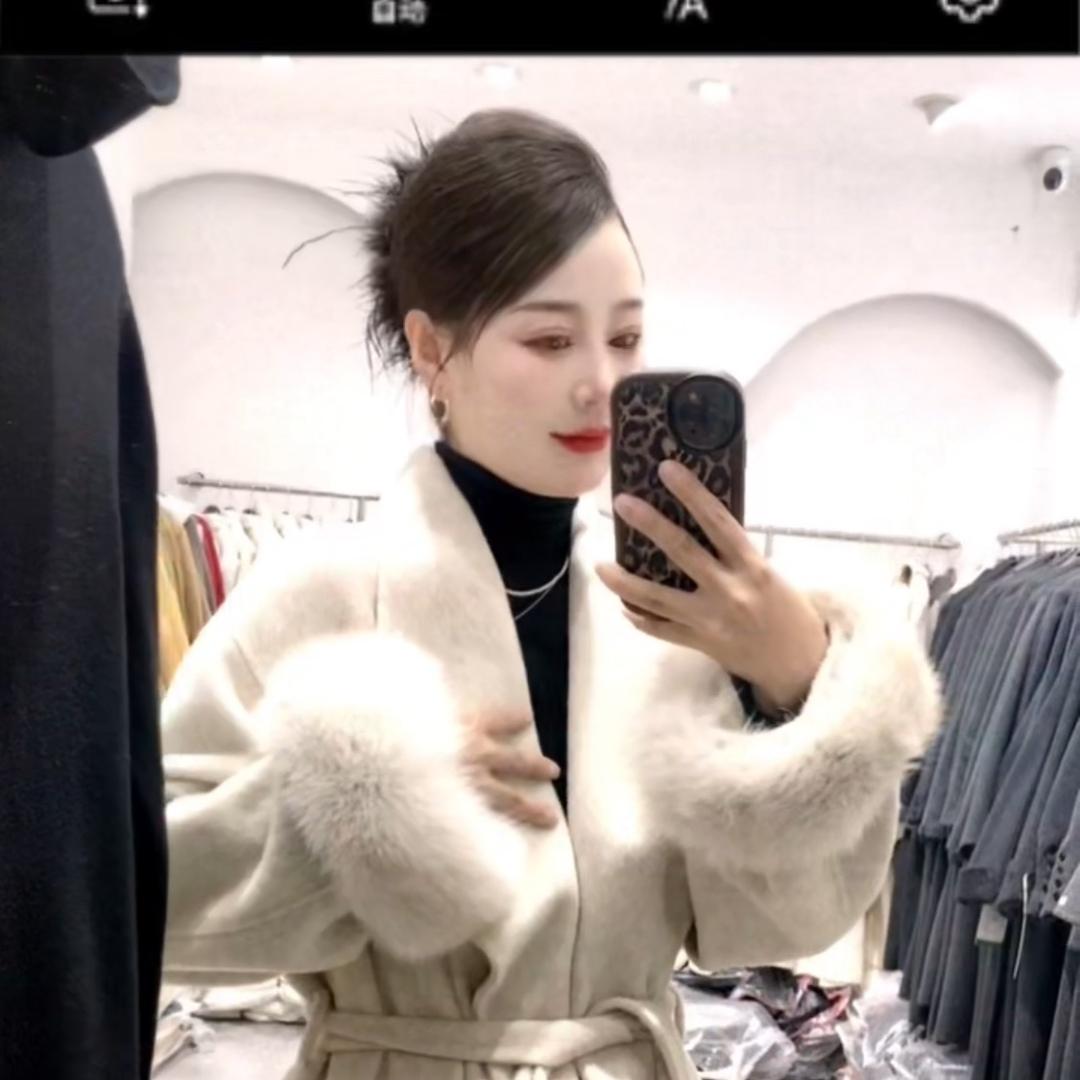 吸引利。女装批发