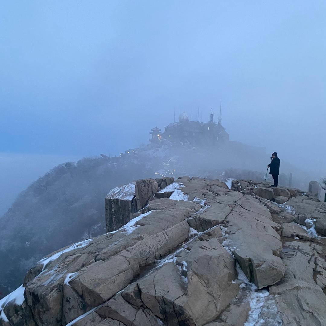 不会玩水的李某人