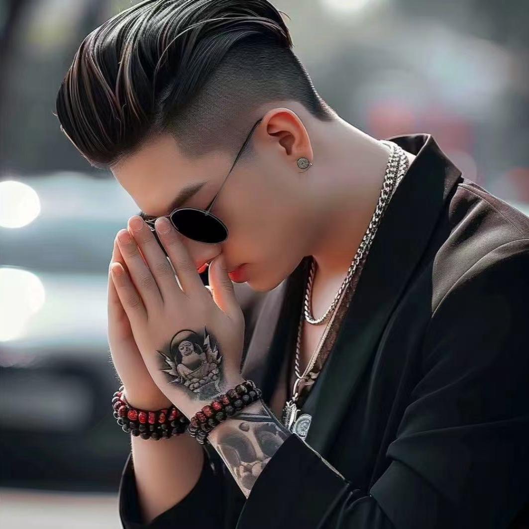 G    🏌🏻️‍♂️