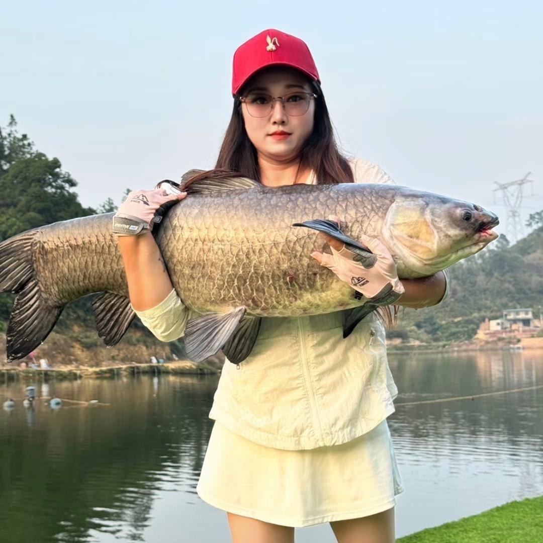 霞霞钓鱼🎣