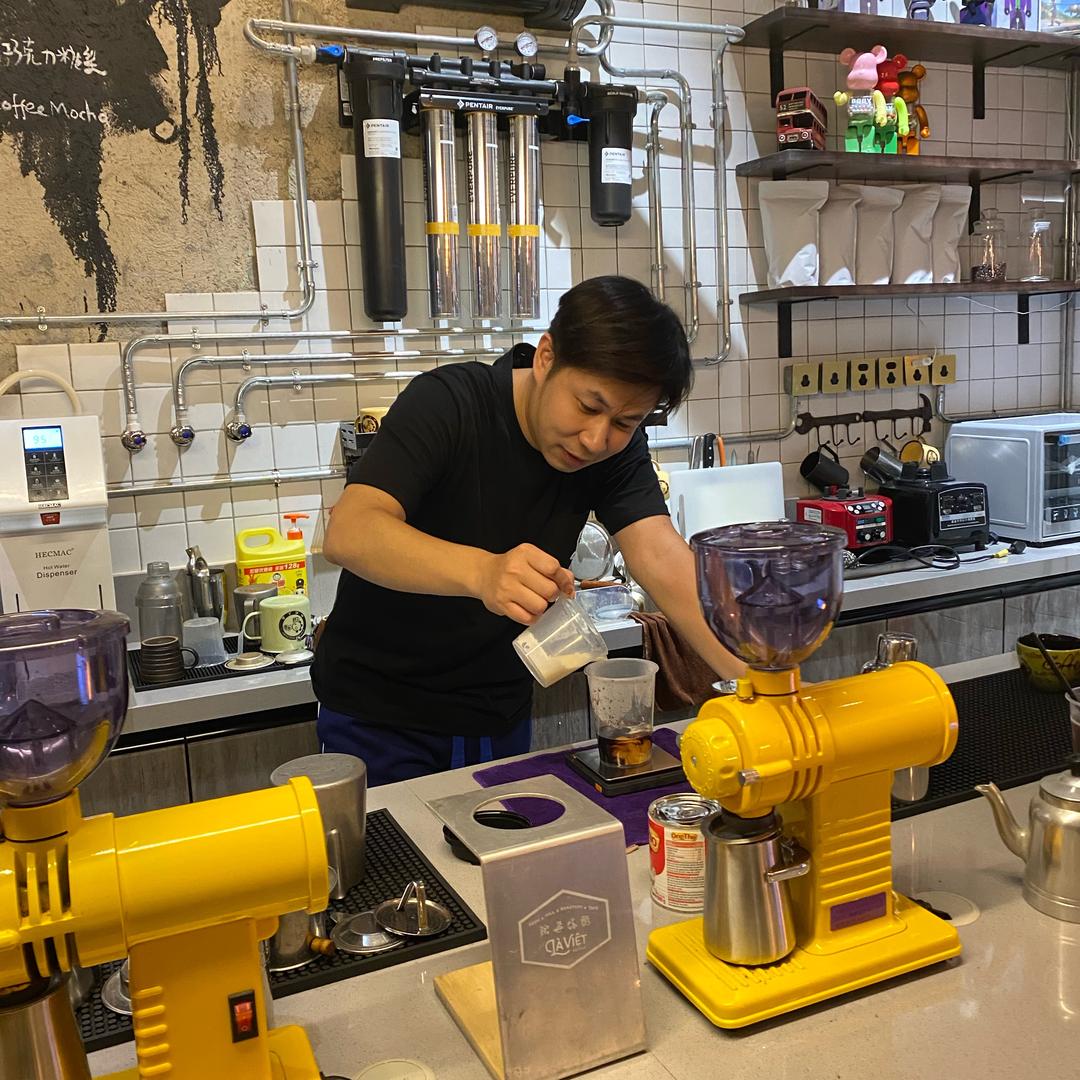 ACE冰萃咖啡的阿宇