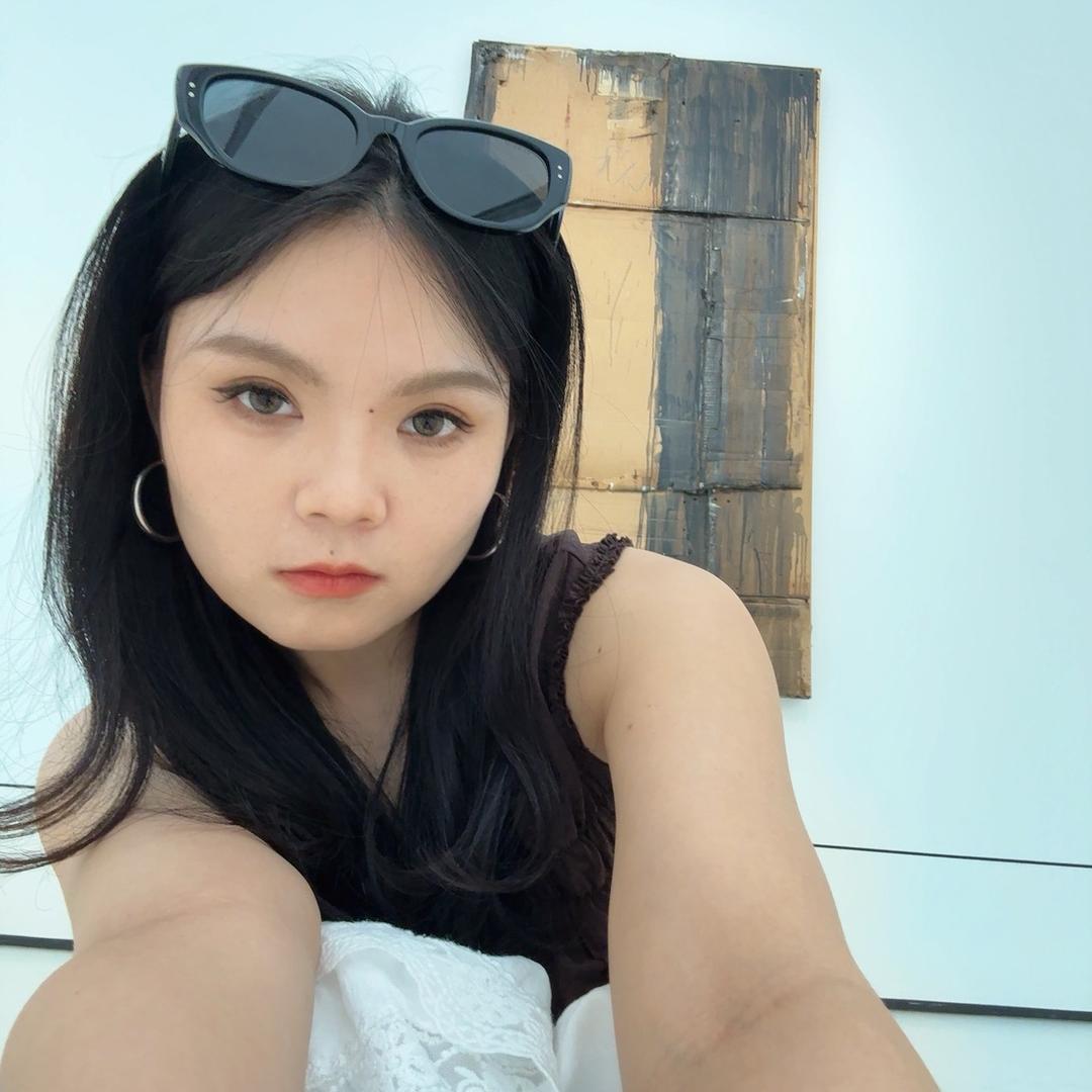 不 蕉 绿