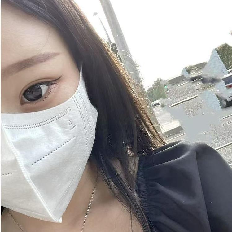 阿迪-