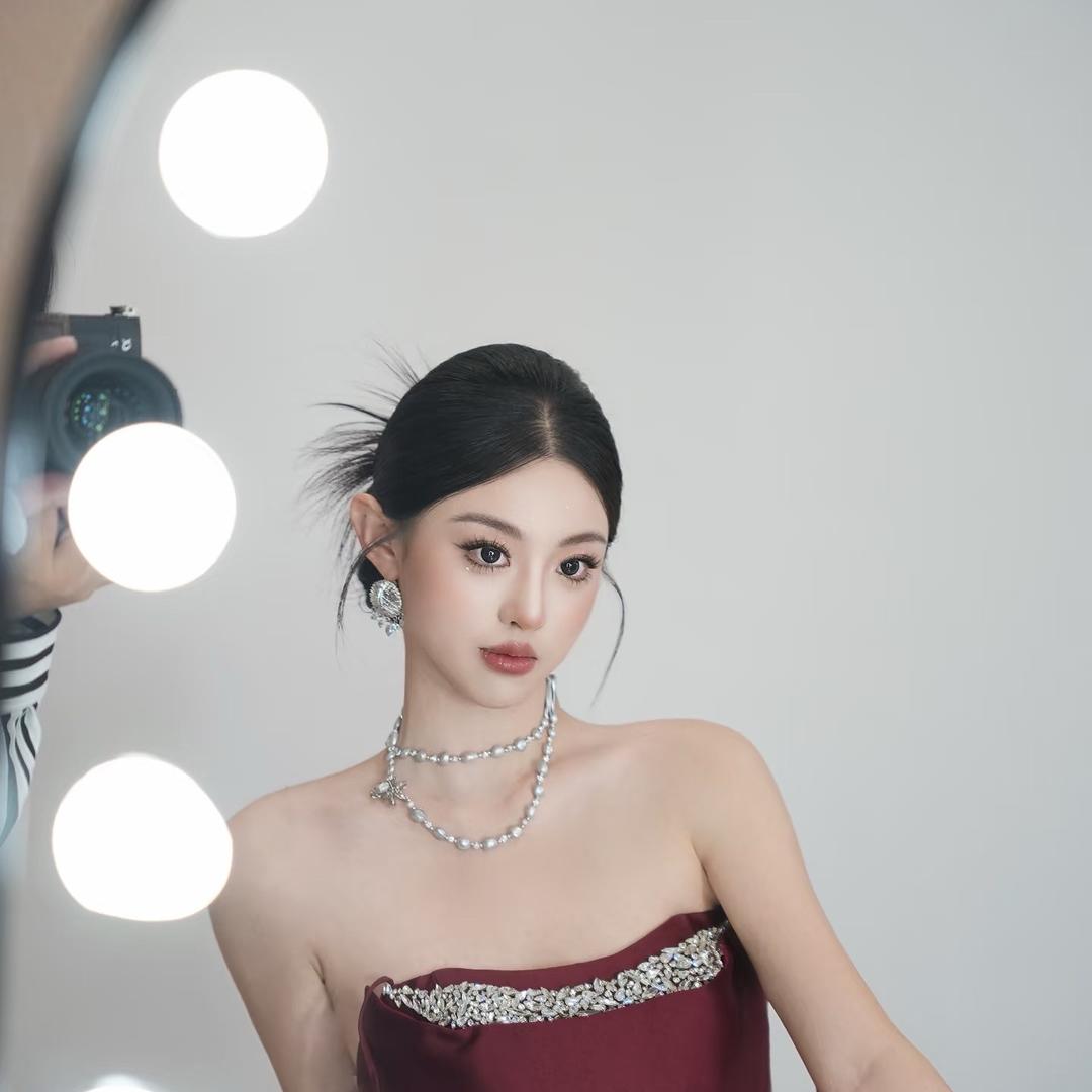 琪琪化妆造型师