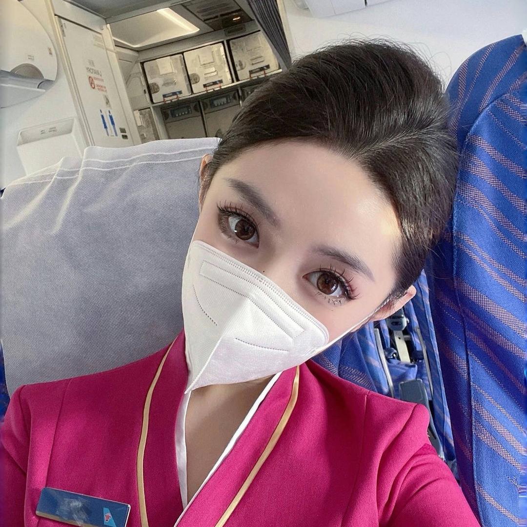 空乘小伊伊