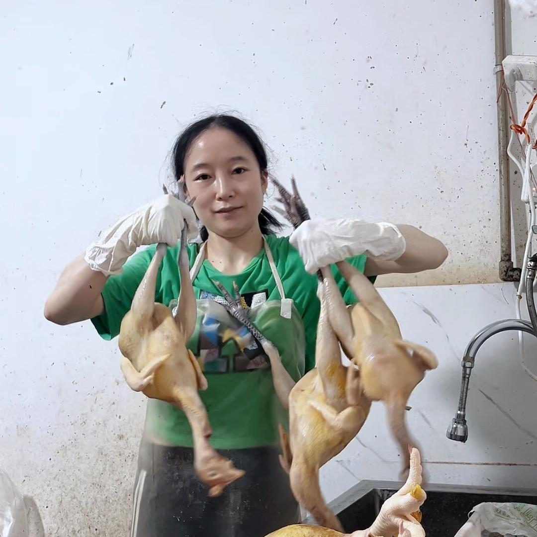 连升生鲜店一一卖鸡瓶子