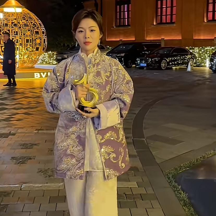 几里穿搭（精品分享）