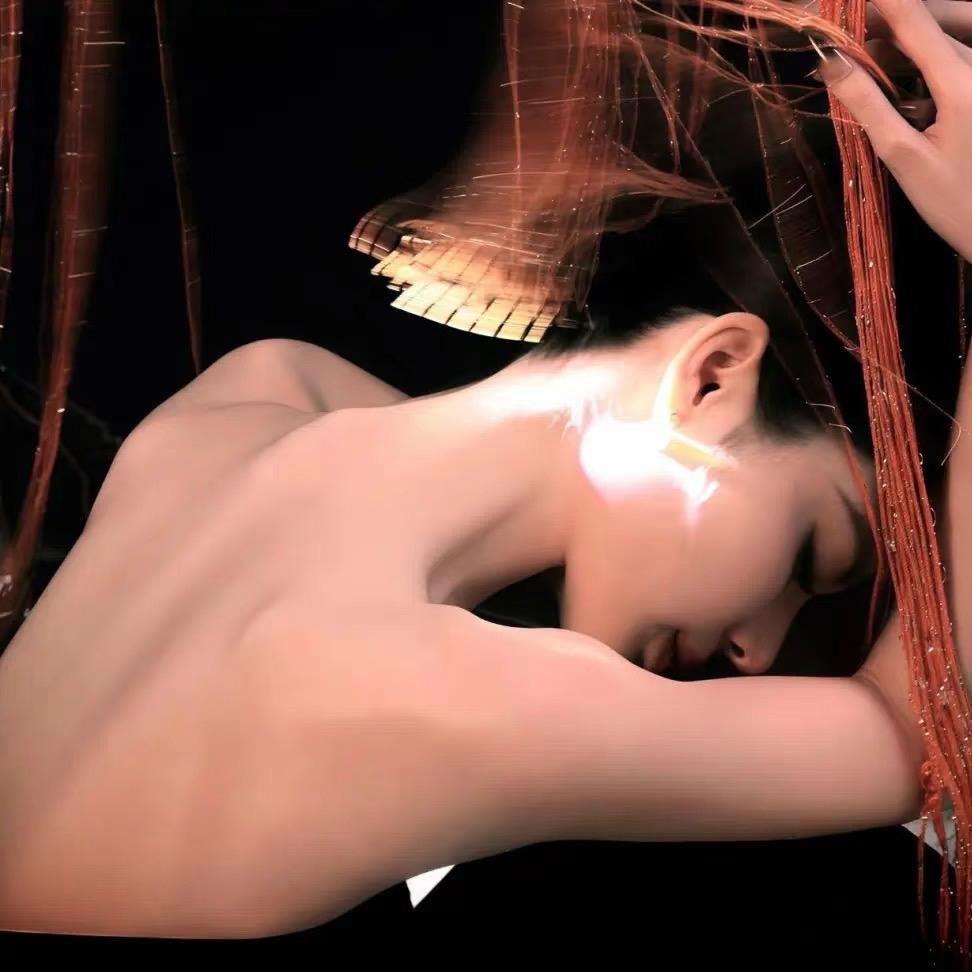 小怡._