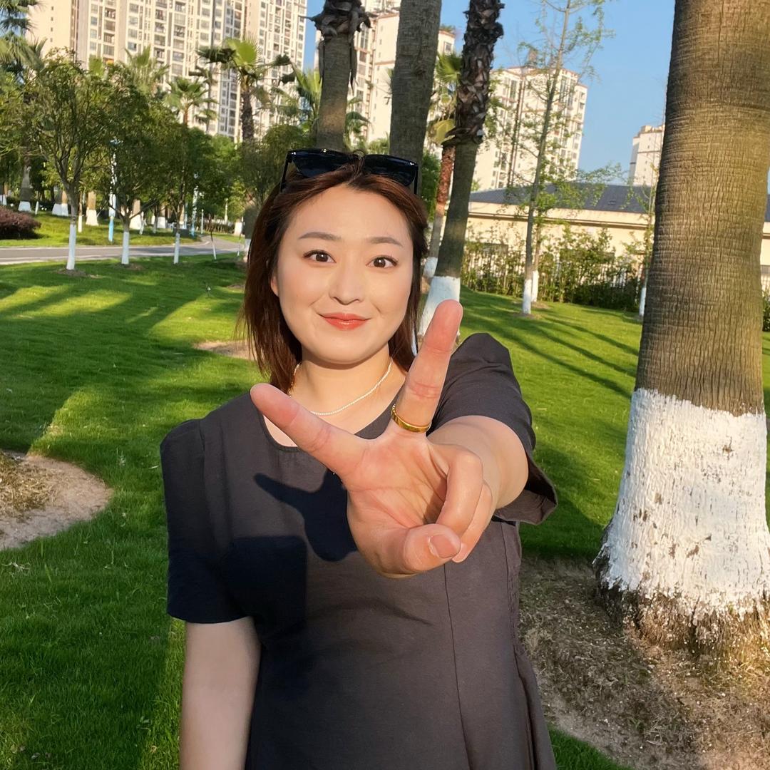 想当美女_