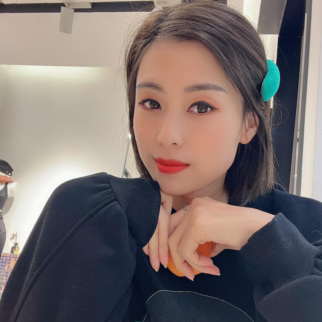 香影女装(奉节人和路店)