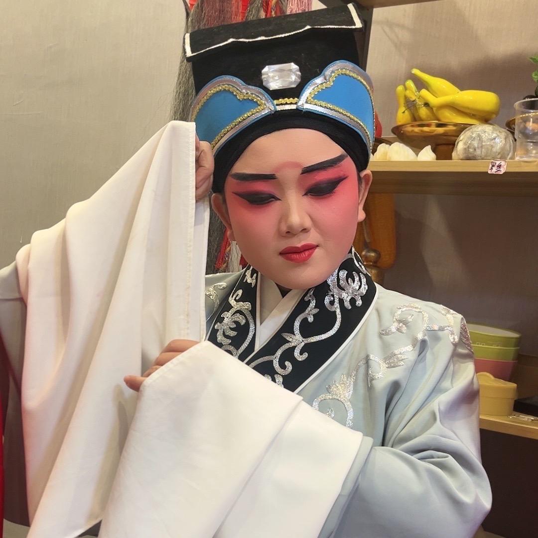 戏曲张小燕