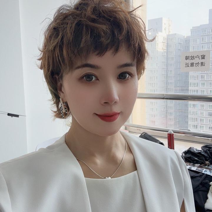 做眉毛的 芬姐