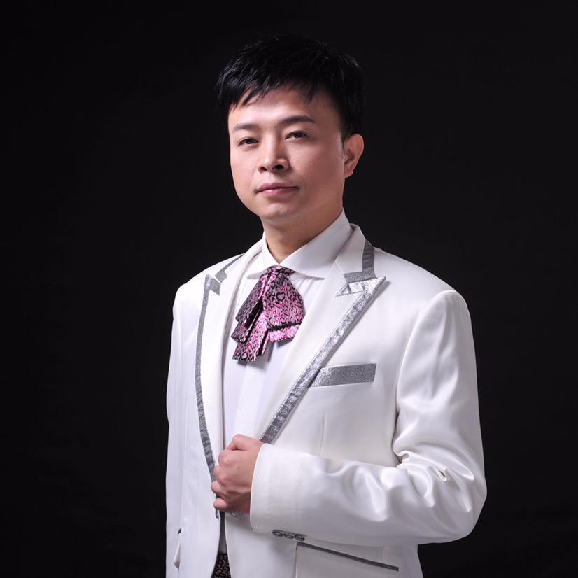 周巍校长团队戴你唱歌🎤