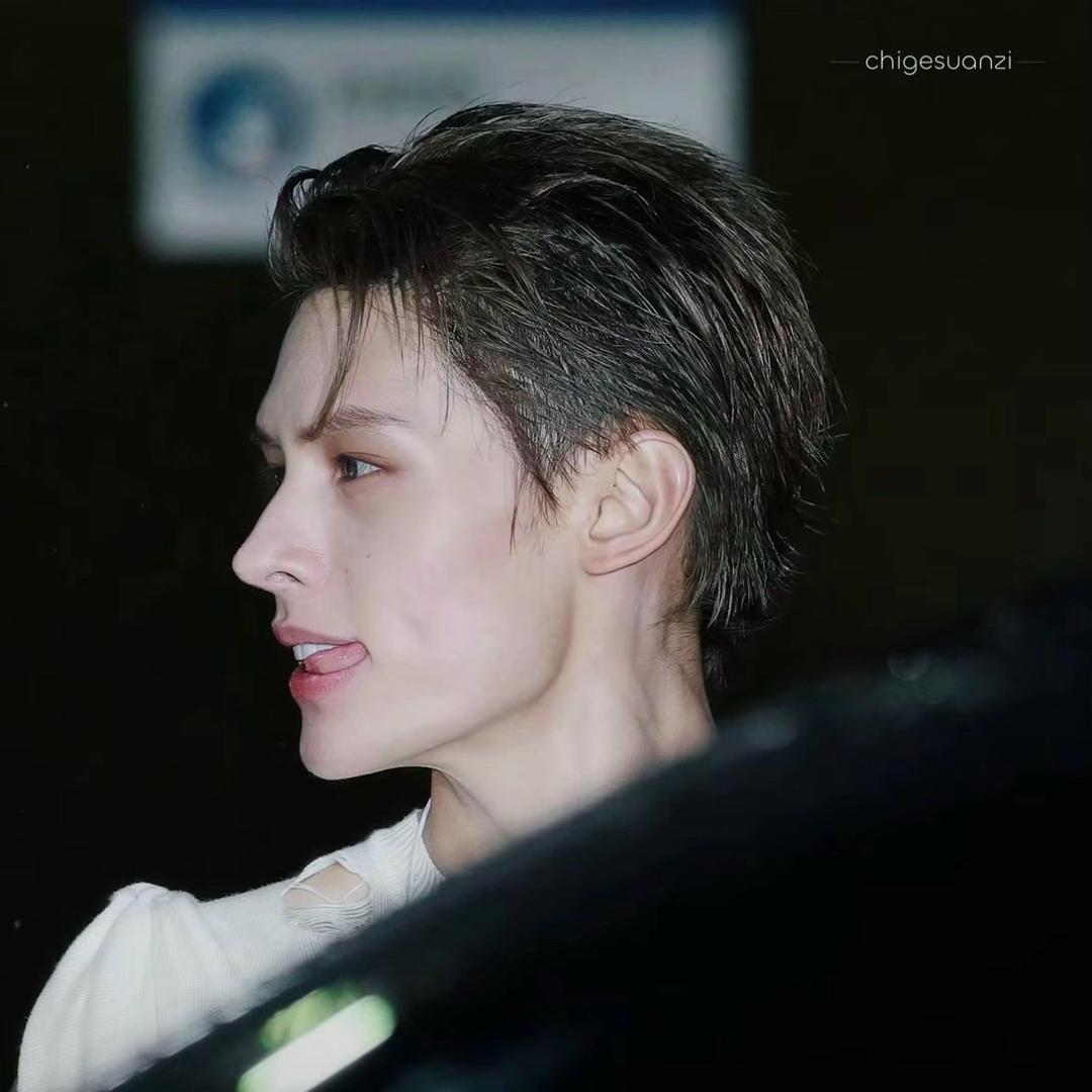 搞笑女也会ᵉᵐᵒ