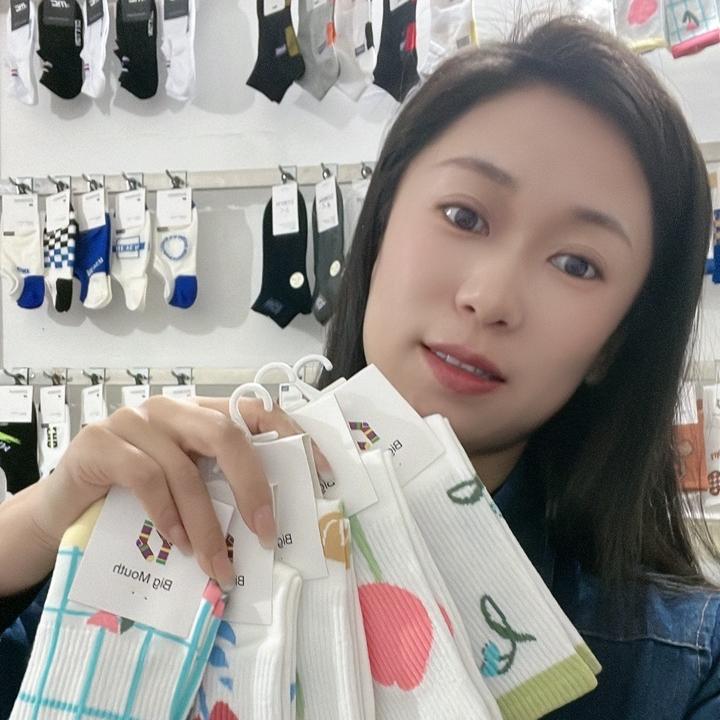 小艳袜屋
