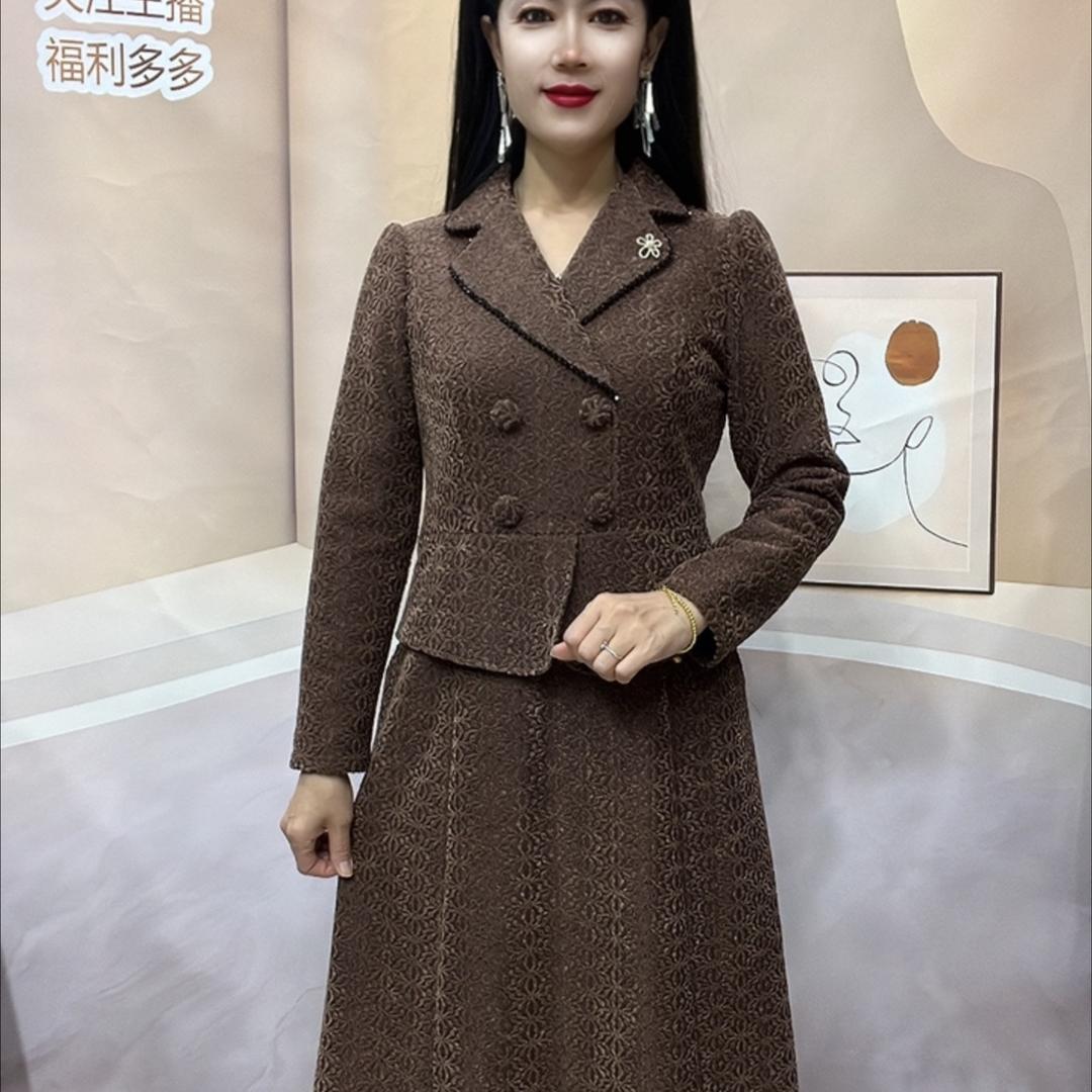 牡丹中老年穿搭