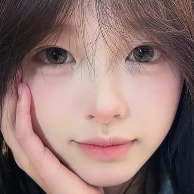小奕.