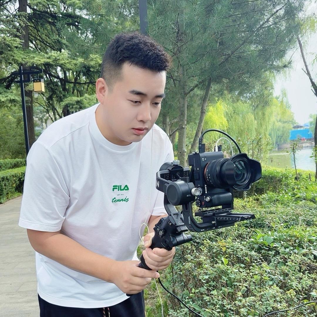 小鹏拍故事