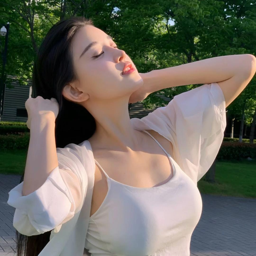 阿果来了。