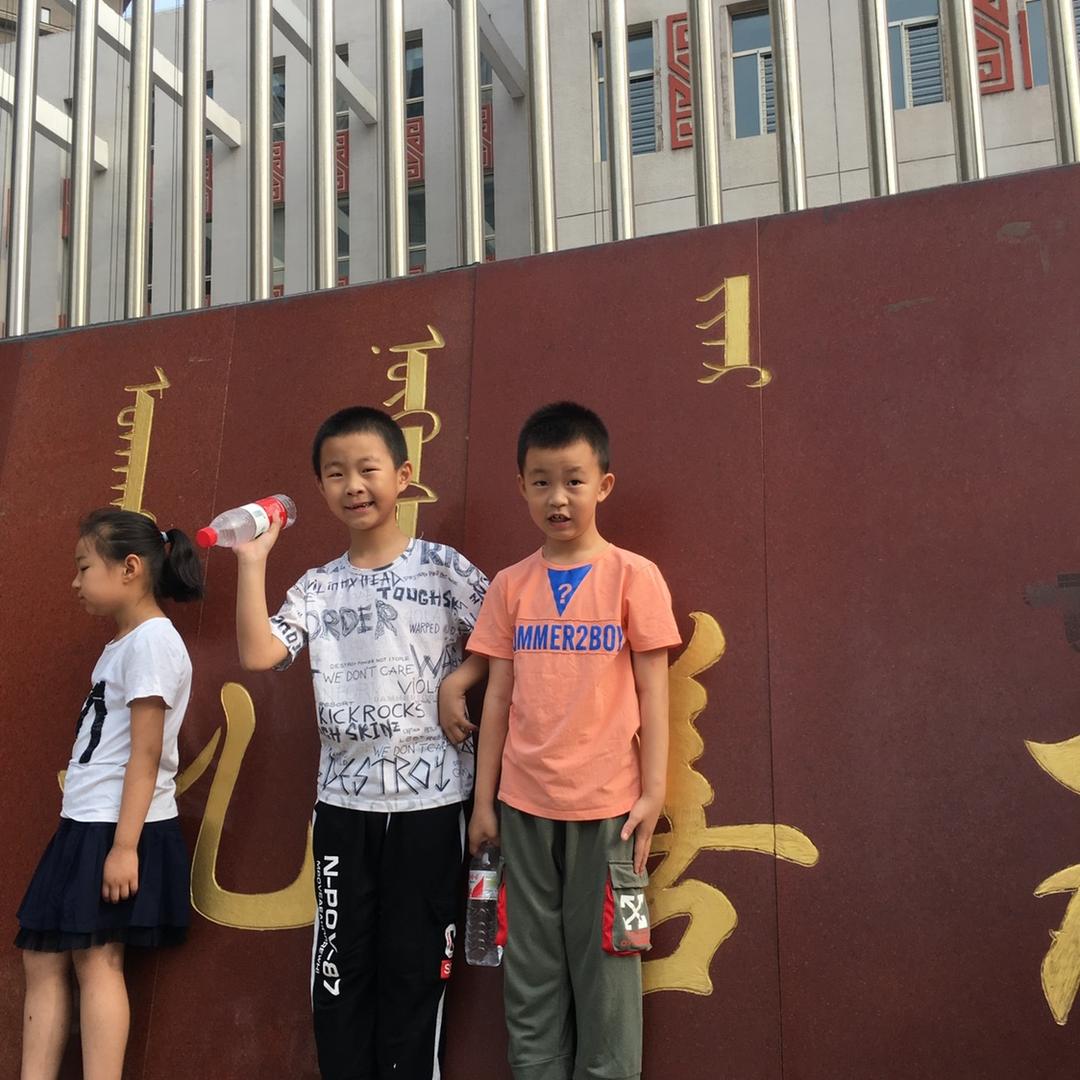 卓睿龙服饰