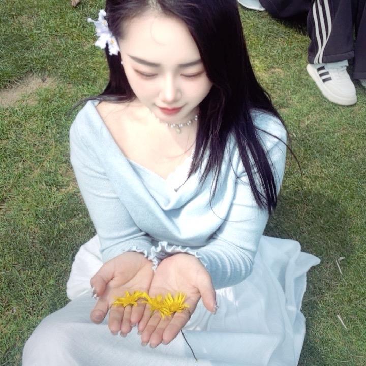 莀   君