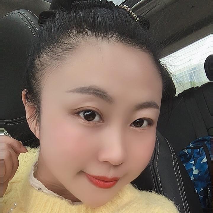 卖烧烤的小姐姐