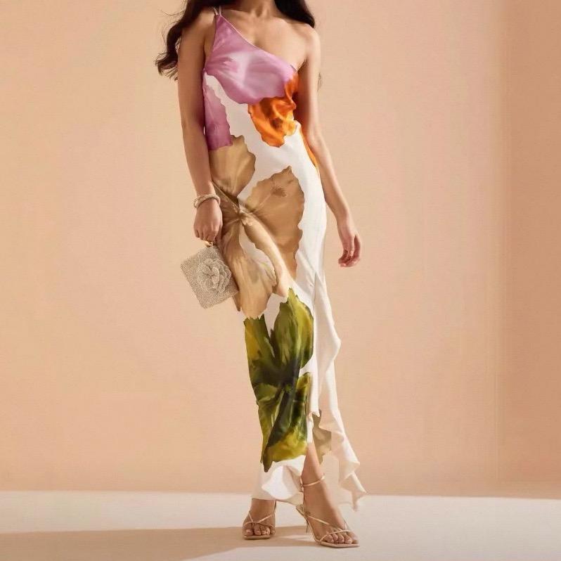 芳芳在发白日梦