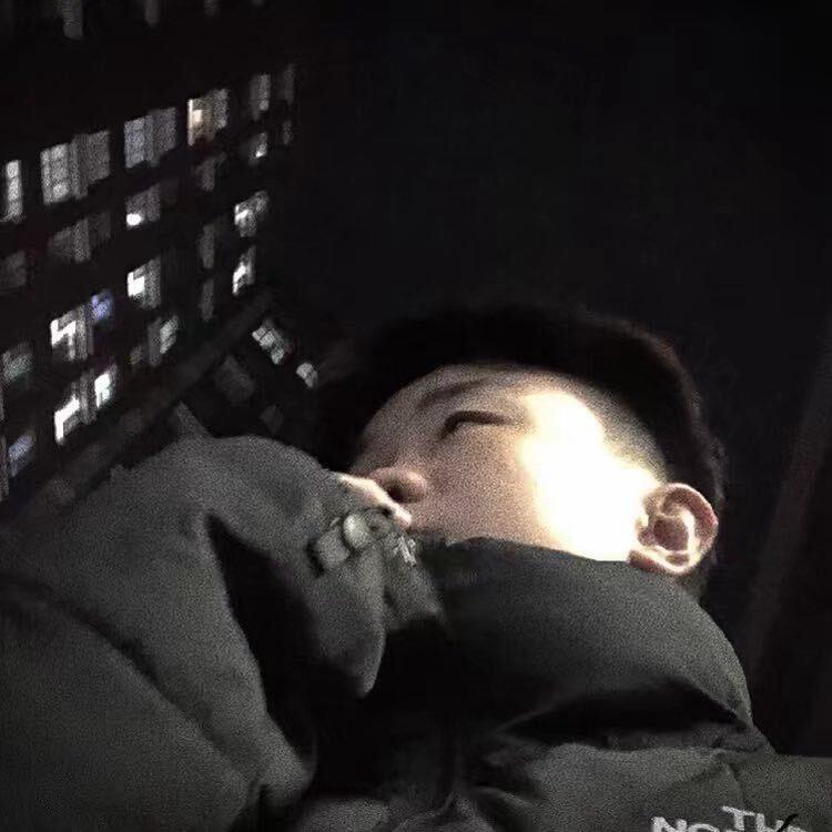 ^小跟班
