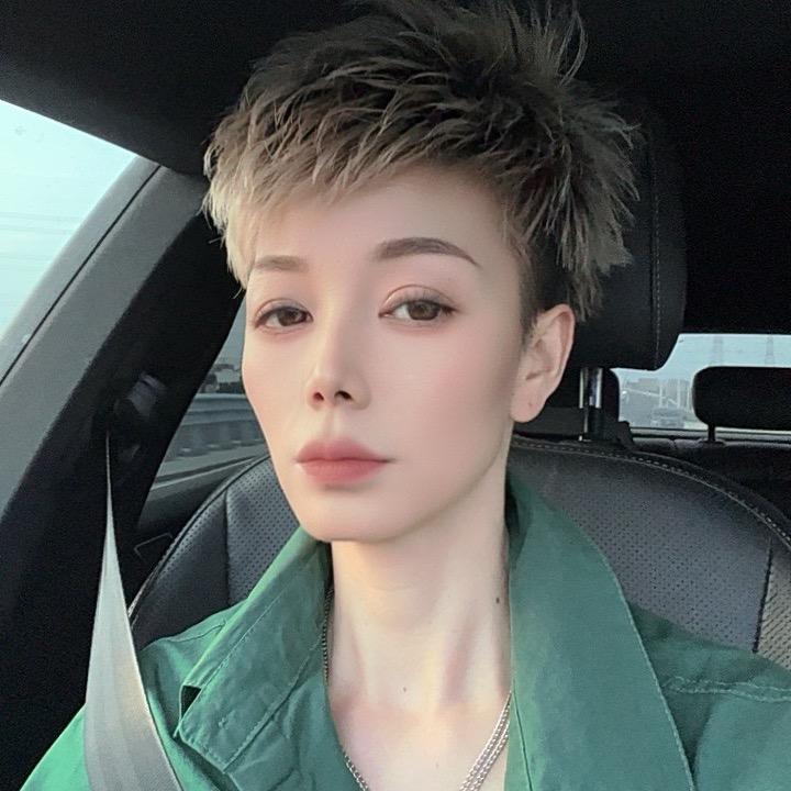 牛三姐服饰星琪诺店正正
