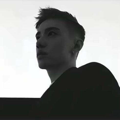 脆皮五花肉卷金针菇