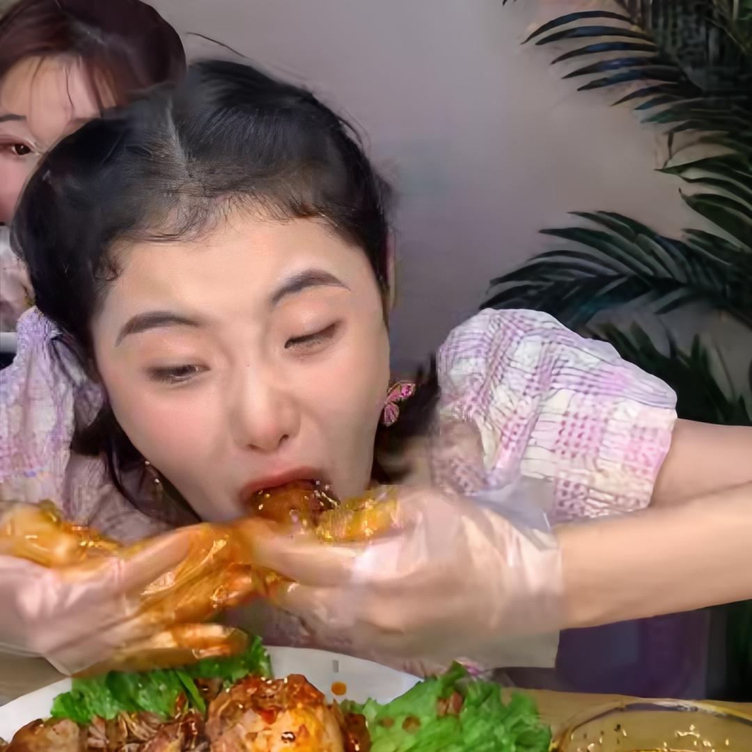 猪猪七分饱（直播好物都在橱窗）