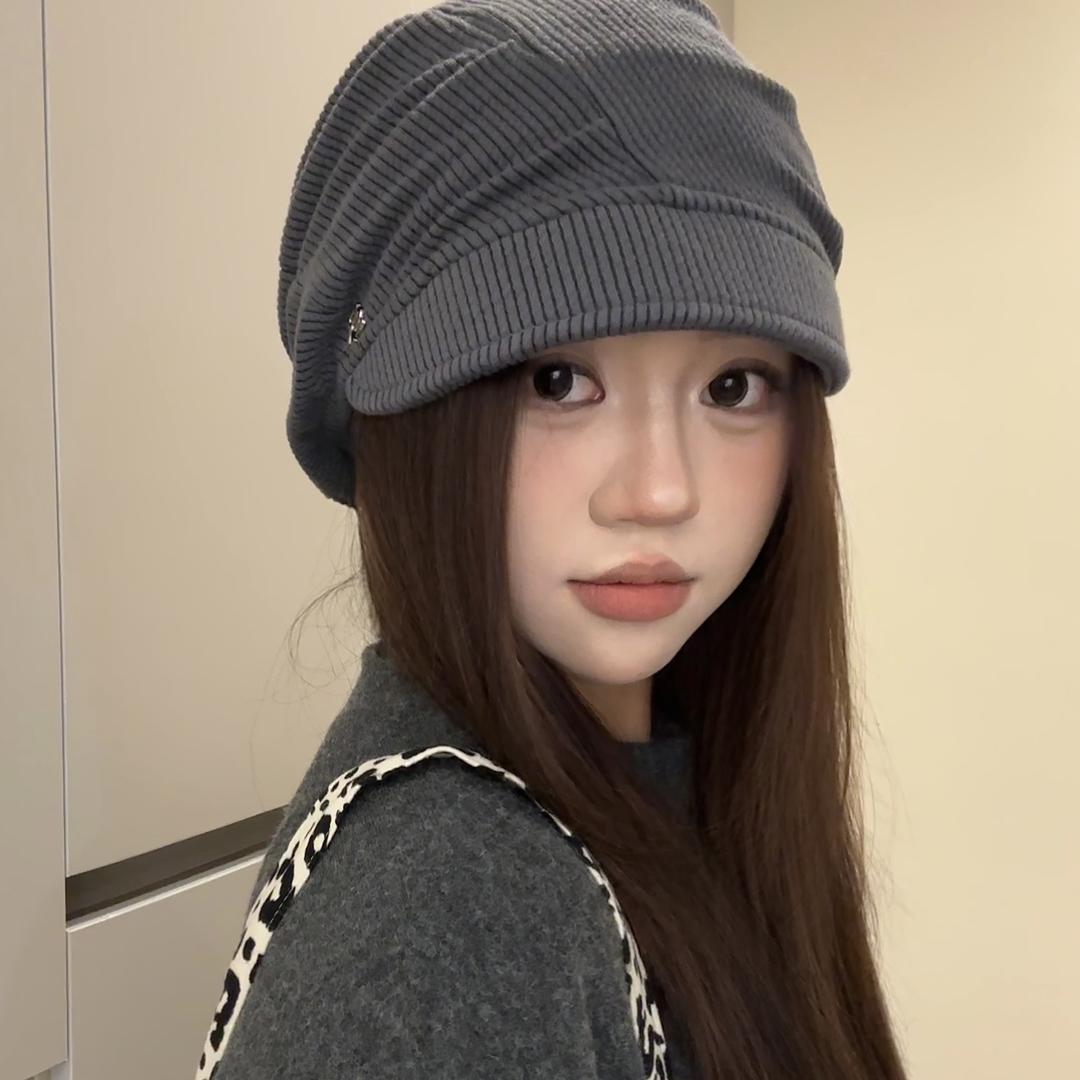茜茜的大头帽子