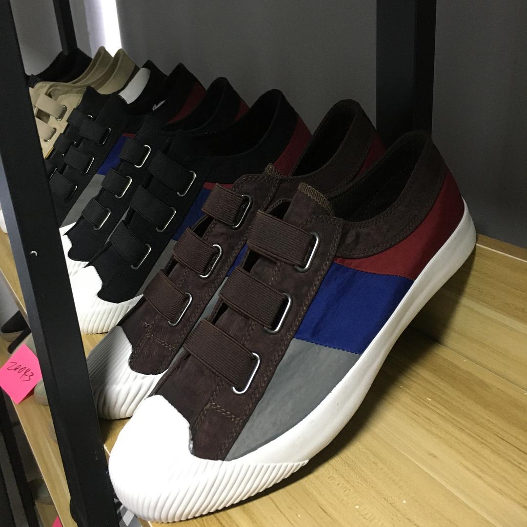 百兜苍南县拉轲贸易有限公司男鞋专卖店