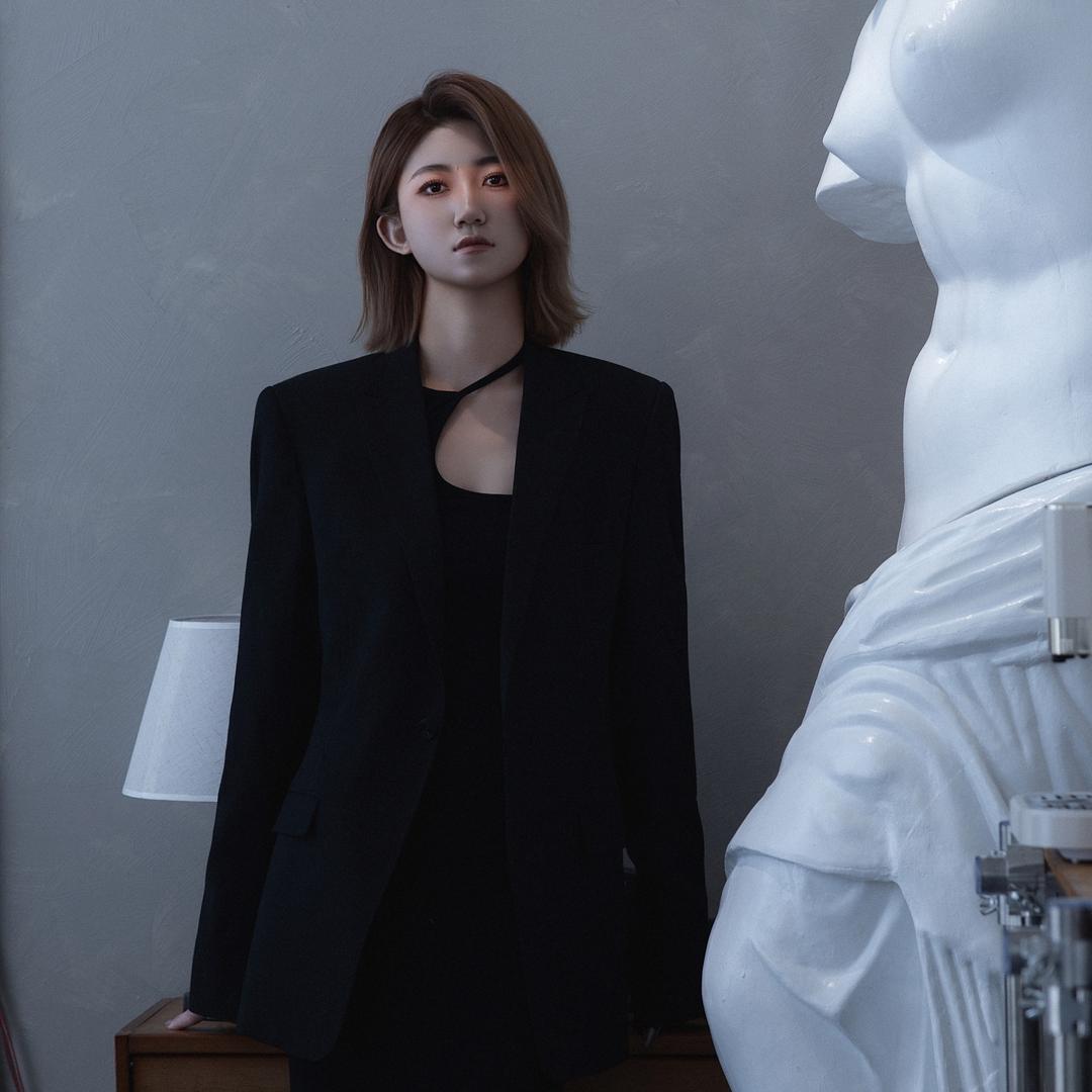 杨杨美业中式翘睫