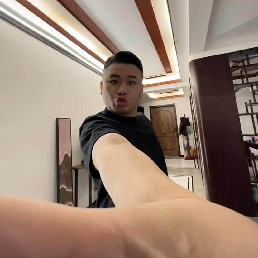 出了名的拽